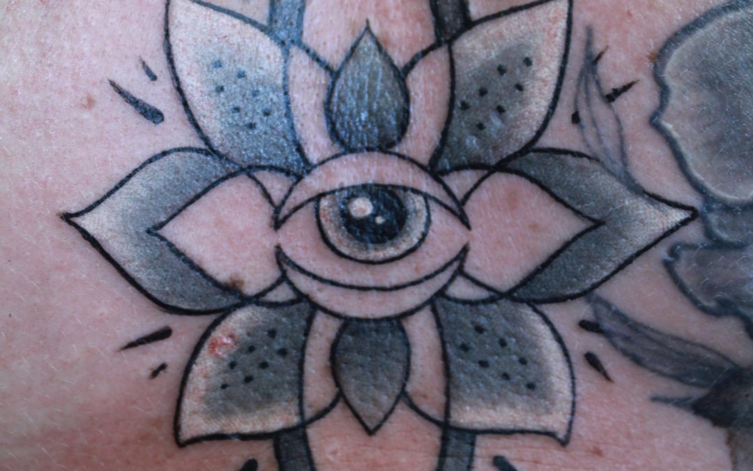 oeil de vie et lotus