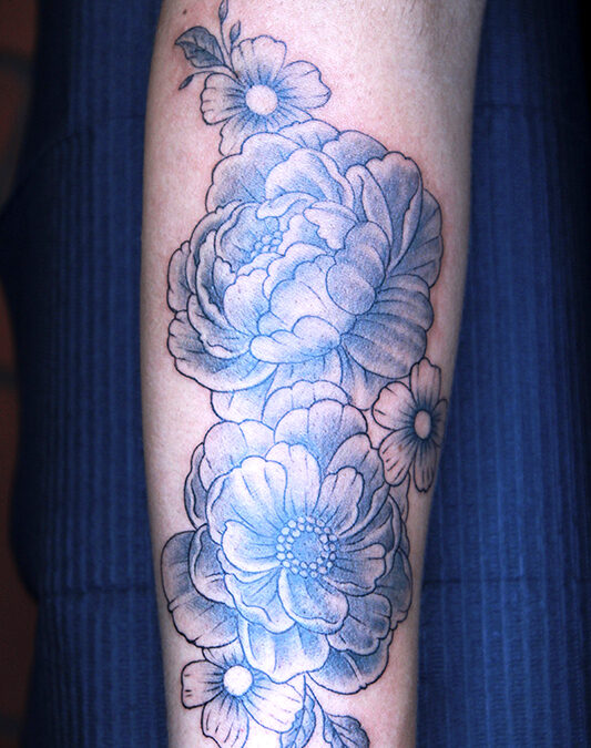 fleurs bégonias et cerisiers nuances de gris 