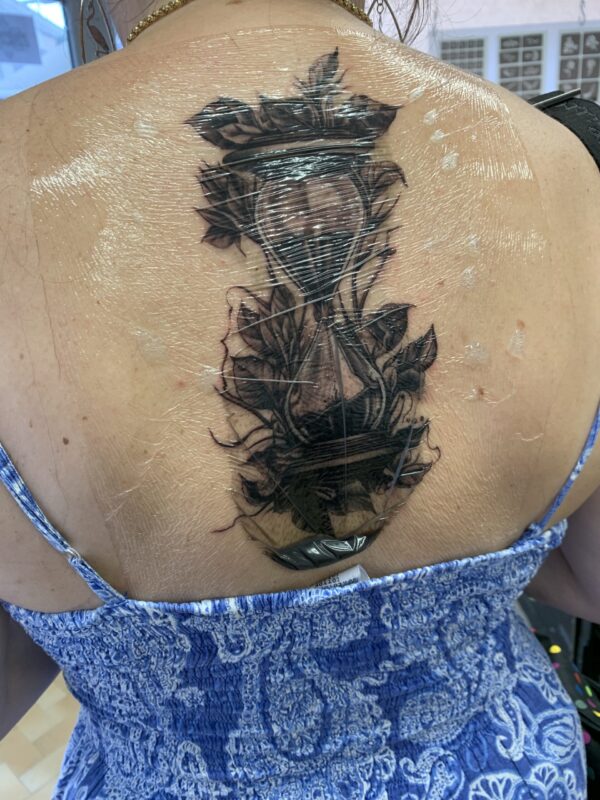 Tatouages-NON, VOTRE TATOUAGE N’A PAS BESOIN D’ÊTRE EMBALLÉ